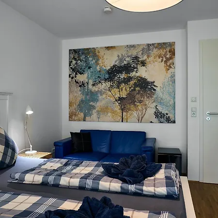 Seeglueck Ufertraum - Stilvolle Ferienwohnung Direkt Am Seerhein Mit Tiefgaragenstellplatz In Zentraler Lage Von Konstanz *
