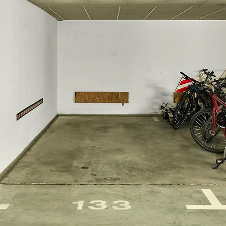 Seeglueck Ufertraum - Stilvolle Ferienwohnung Direkt Am Seerhein Mit Tiefgaragenstellplatz In Zentraler Lage Von Konstanz Apartament